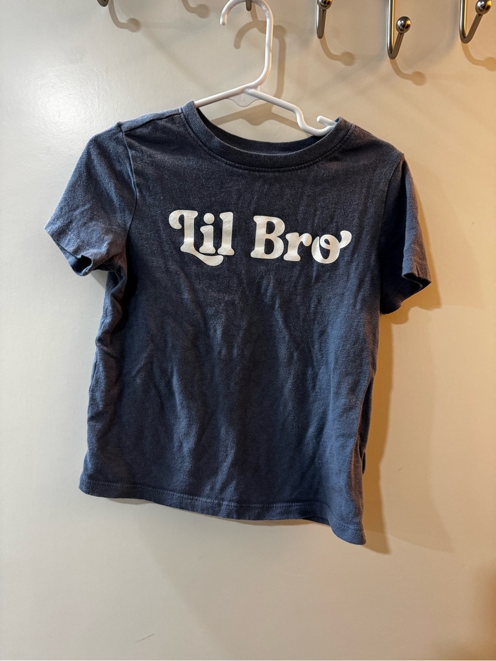 Old Navy Boy Lil Bro Graphic TShirt Size 4T